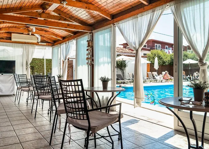 Marketos Maisonette 4pax * Svoronata