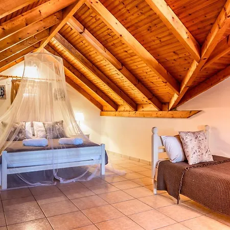 Apartamento Marketos Maisonette 4pax