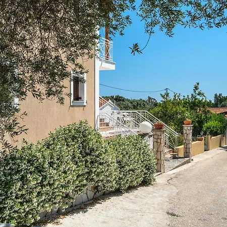 Marketos Maisonette 4pax * Svoronata