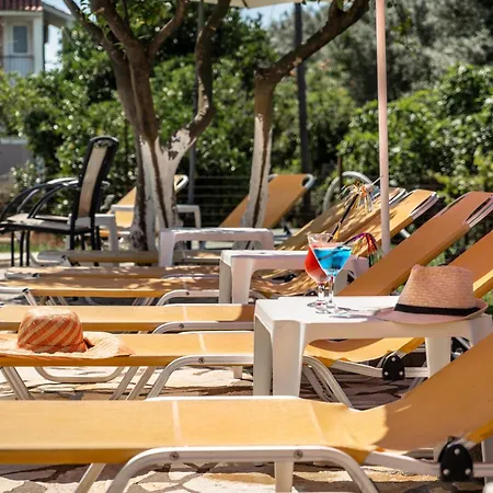 Marketos Maisonette 4pax شقة *